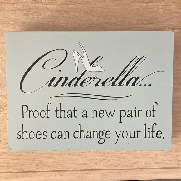 Art | Cinderella Wall Decor Proof That A New Pair Of Shoes Can Change